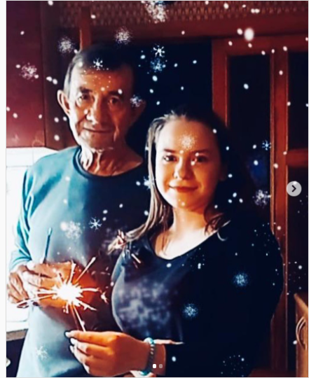 Фотосурет «Жаңа жыл біздің отбасында»
